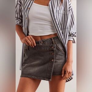 Wynne Denim Skirt NWOT archive grey